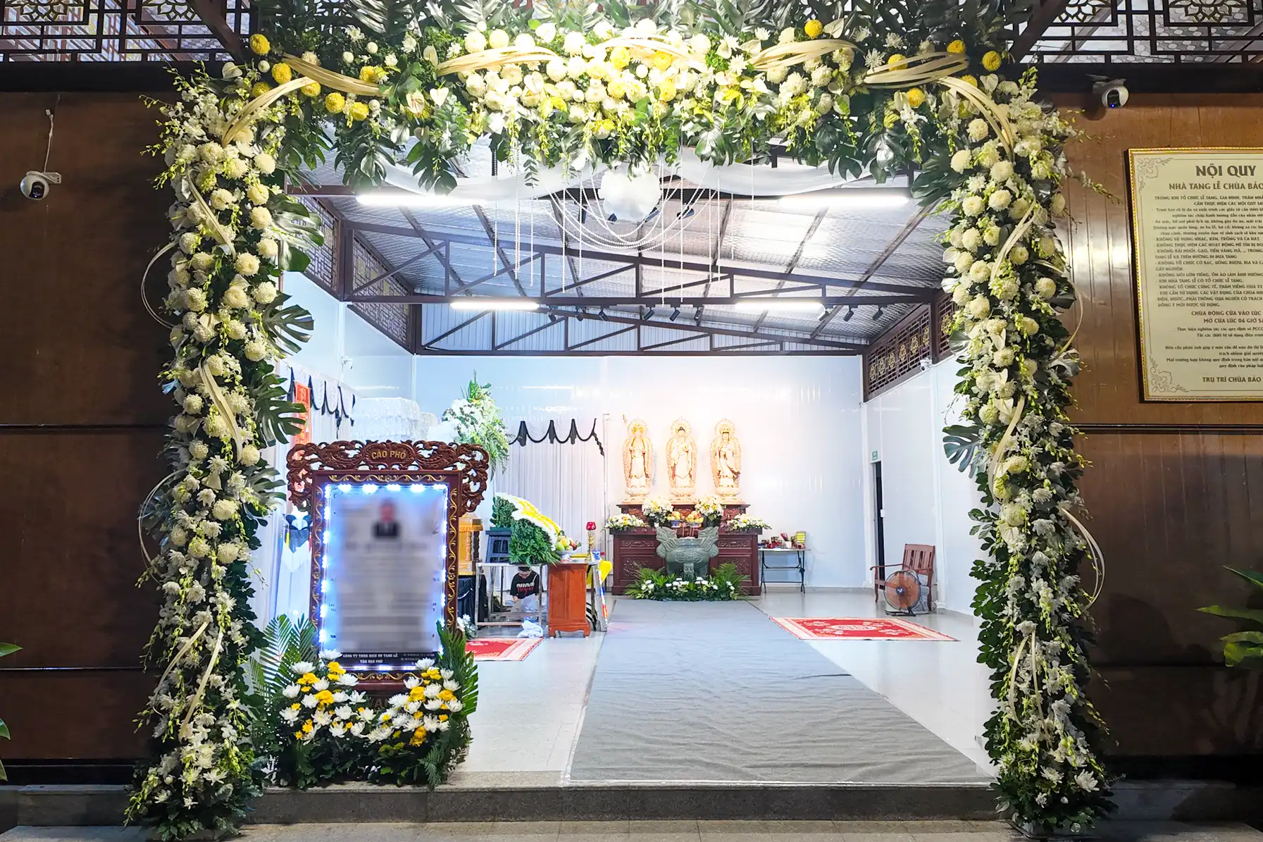 Mẫu Cổng Hoa Tang Lễ Trang Nghiêm - Xinduola